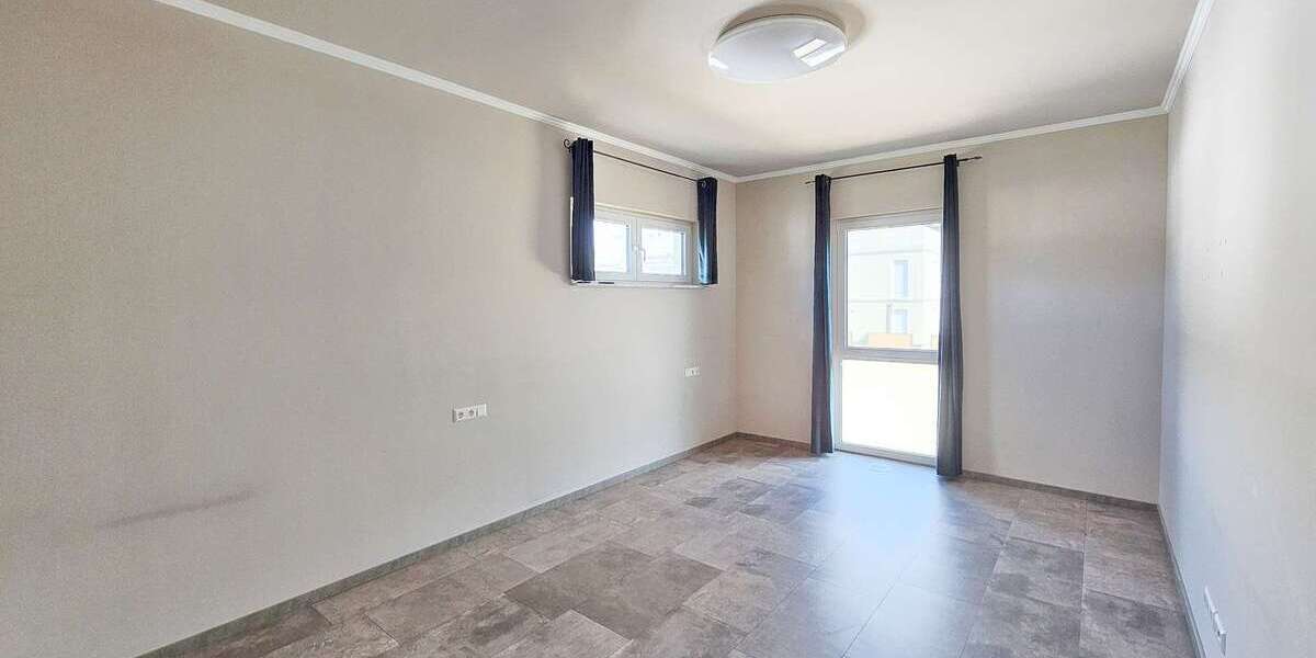 Neuwertige Stadtvilla mit ca. 160 m² Wohnfläche, Garten & 3 Stellplätzen, Energieklasse A - Einfamilienhaus Ottenbach | Angebot:27532436
