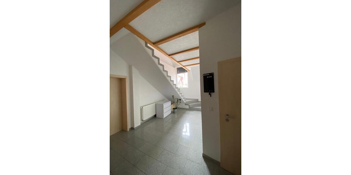 Etagenwohnung Lauchheim - 4 Zimmer, 200 m&sup2;, 1.400&euro; | Angebot:26036021