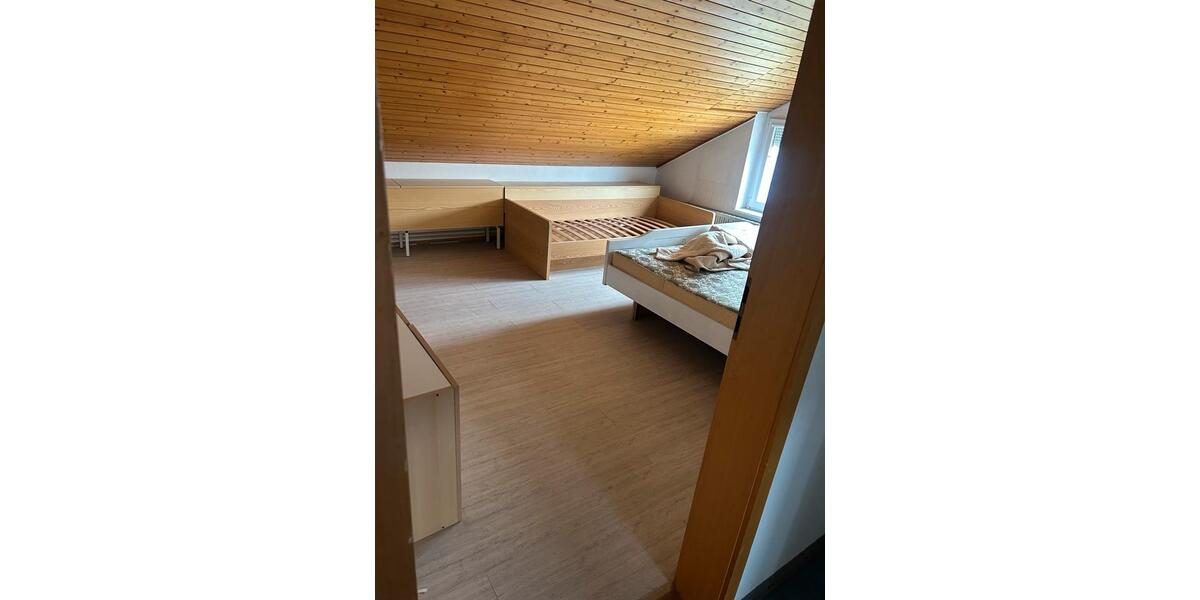 Dachgeschoßwohnung Königsbronn - 3 Zimmer, 65 m&sup2;, 600&euro; | Angebot:26135999