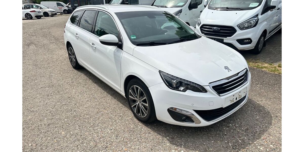 Peugeot 308 220.000 km 4.300 &euro; Essingen 73457