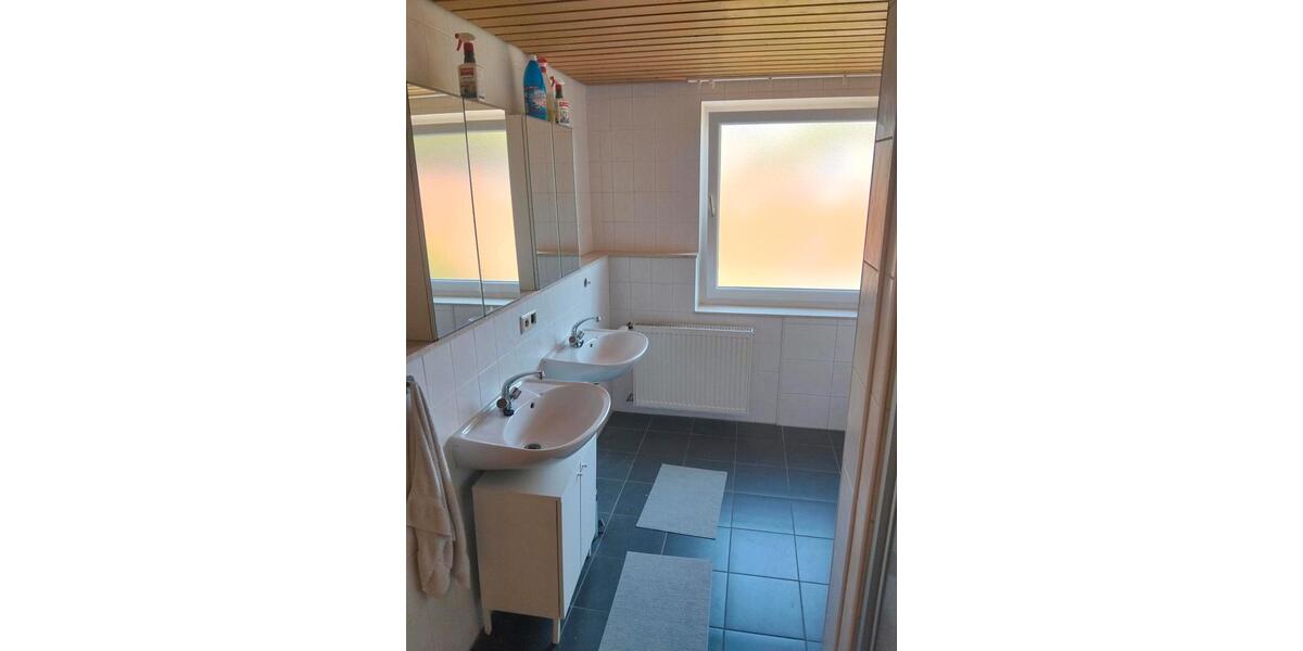 Doppelhaushälfte Heidenheim an der Brenz - 5 Zimmer, 110 m&sup2;, 1.400&euro; | Angebot:27620318