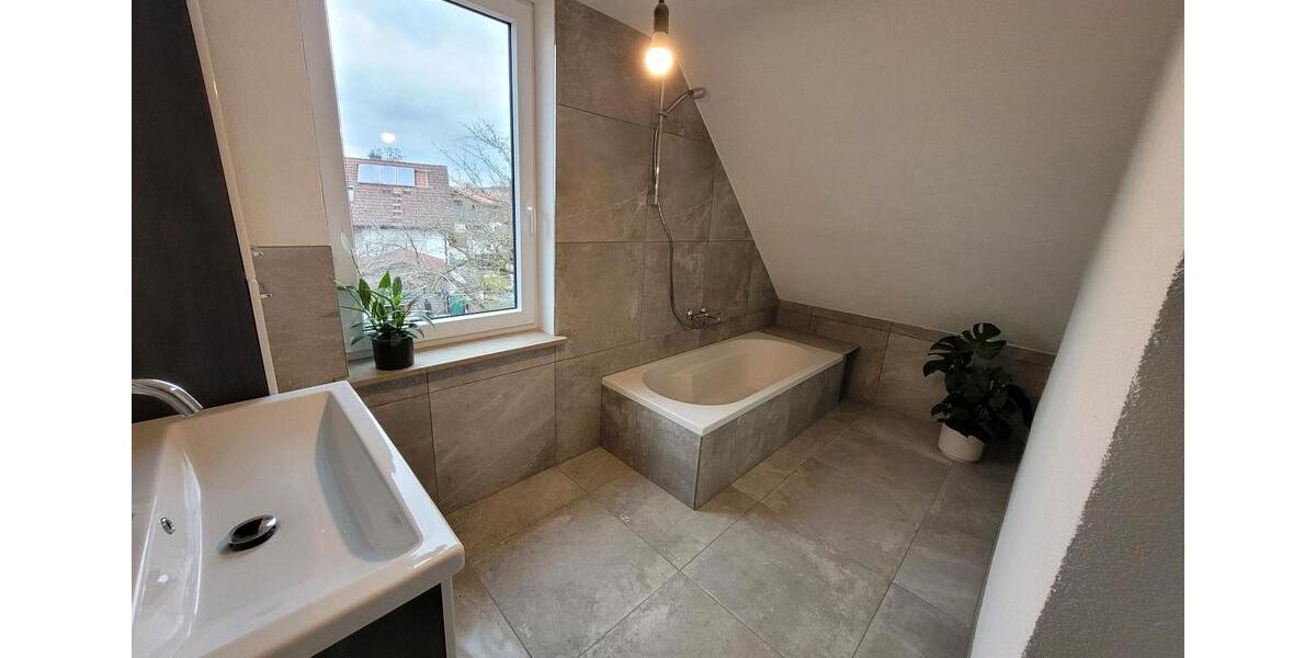 Dachgeschoßwohnung Rainau - 4 Zimmer, 112 m&sup2;, 1.100&euro; | Angebot:25647333