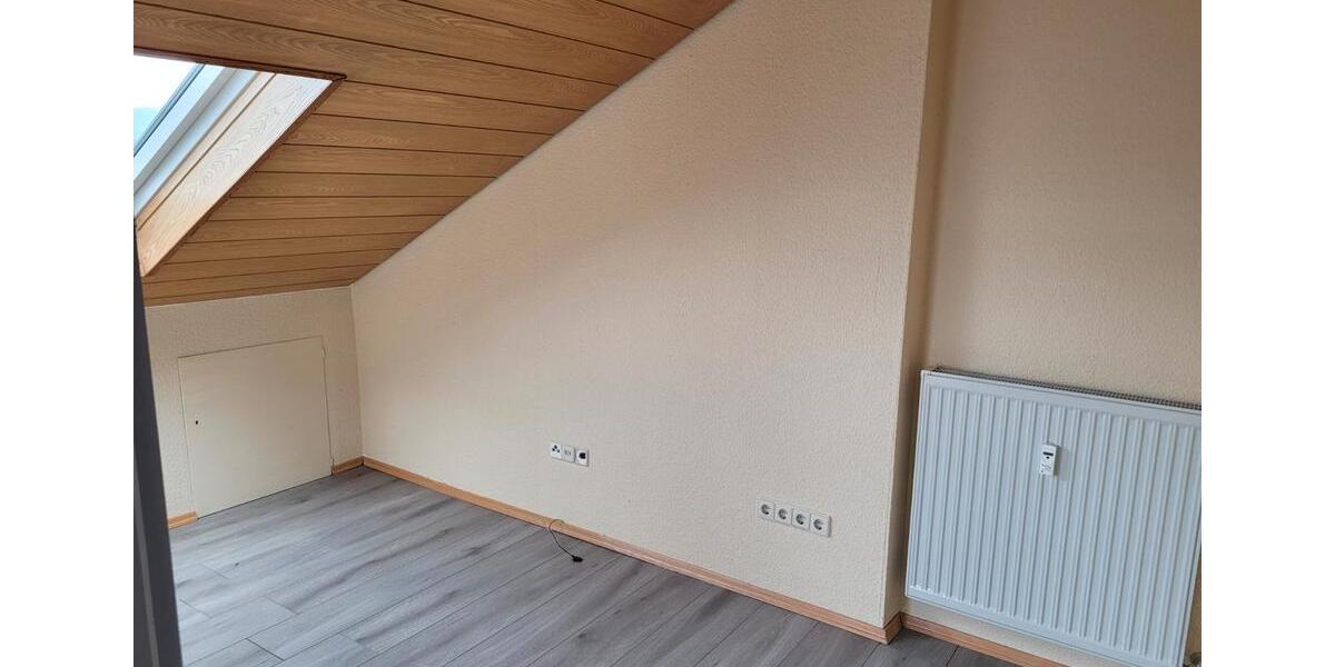 Dachgeschoßwohnung Schwäbisch Gmünd Bargau - 3 Zimmer, 80 m&sup2;, 925&euro; | Angebot:25998777