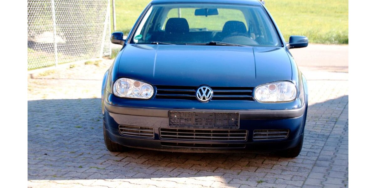 VW Golf 137.000 km 2.350 &euro; Spraitbach 73565
