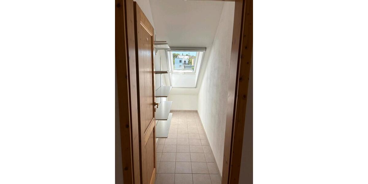 Dachgeschoßwohnung Nördlingen - 3 Zimmer, 90 m&sup2;, 980&euro; | Angebot:26018712