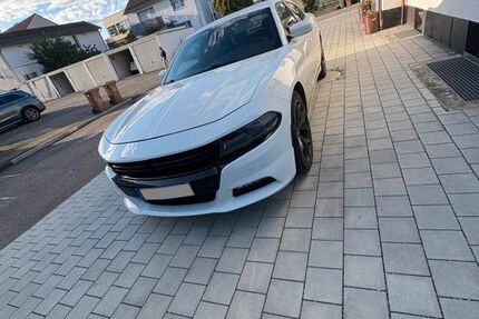 Dodge Charger 125.000 km 21.500 &euro; Giengen an der Brenz 89537
