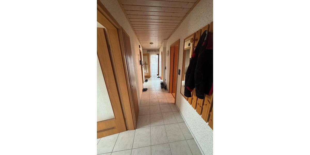 Dachgeschoßwohnung Gaildorf - 3 Zimmer, 67 m&sup2;, 650&euro; | Angebot:25872134