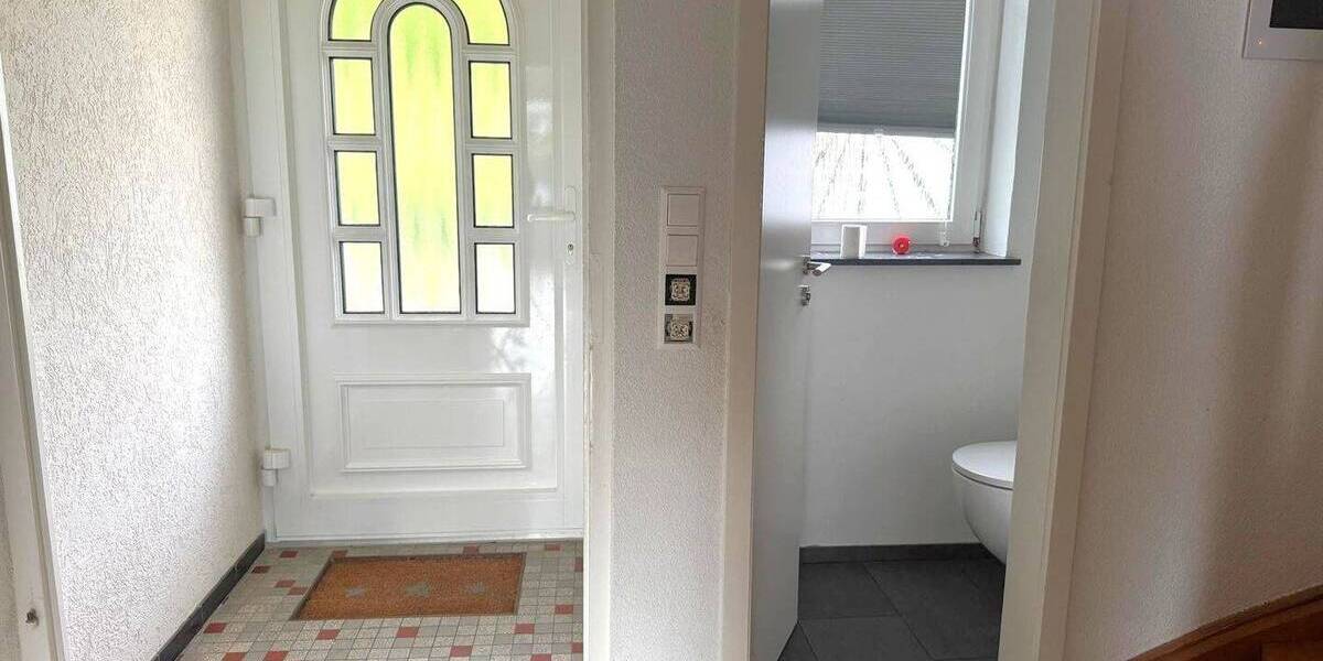 Reihenmittelhaus Heidenheim Innenstadt - 4 Zimmer, 122 m&sup2;, 299.000&euro; | Angebot:25686065