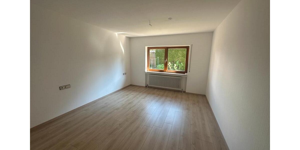 Doppelhaushälfte Giengen an der Brenz - 5 Zimmer, 140 m&sup2;, 1.650&euro; | Angebot:26529176