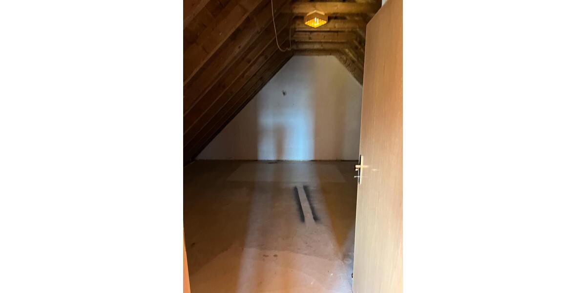 Dachgeschoßwohnung Stimpfach - 3 Zimmer, 85 m&sup2;, 800&euro; | Angebot:26007809