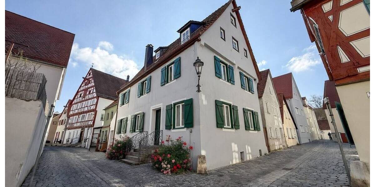 Einfamilienhaus Nördlingen - 7 Zimmer, 150 m&sup2;, 295.000&euro; | Angebot:25937730