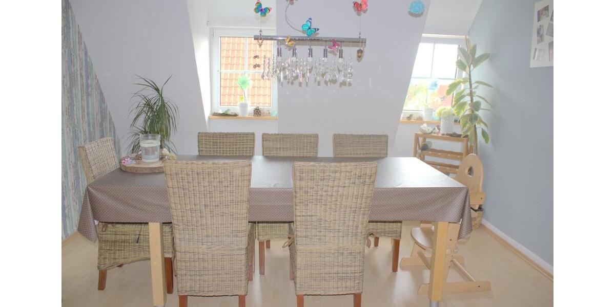 Dachgeschoßwohnung Ellwangen (Jagst) - 4 Zimmer, 78 m&sup2;, 750&euro; | Angebot:26030731