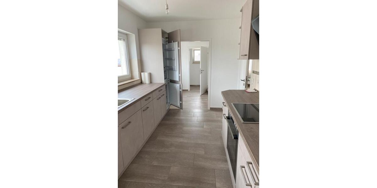 Etagenwohnung Ellwangen (Jagst) - 5 Zimmer, 135 m&sup2;, 1.300&euro; | Angebot:25973890