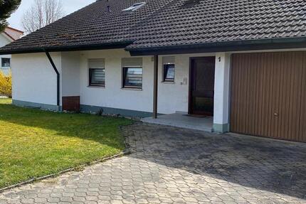 Wohnung Rosenberg - 5.5 Zimmer, 142 m&sup2;, 1.200&euro; | Angebot:25944180