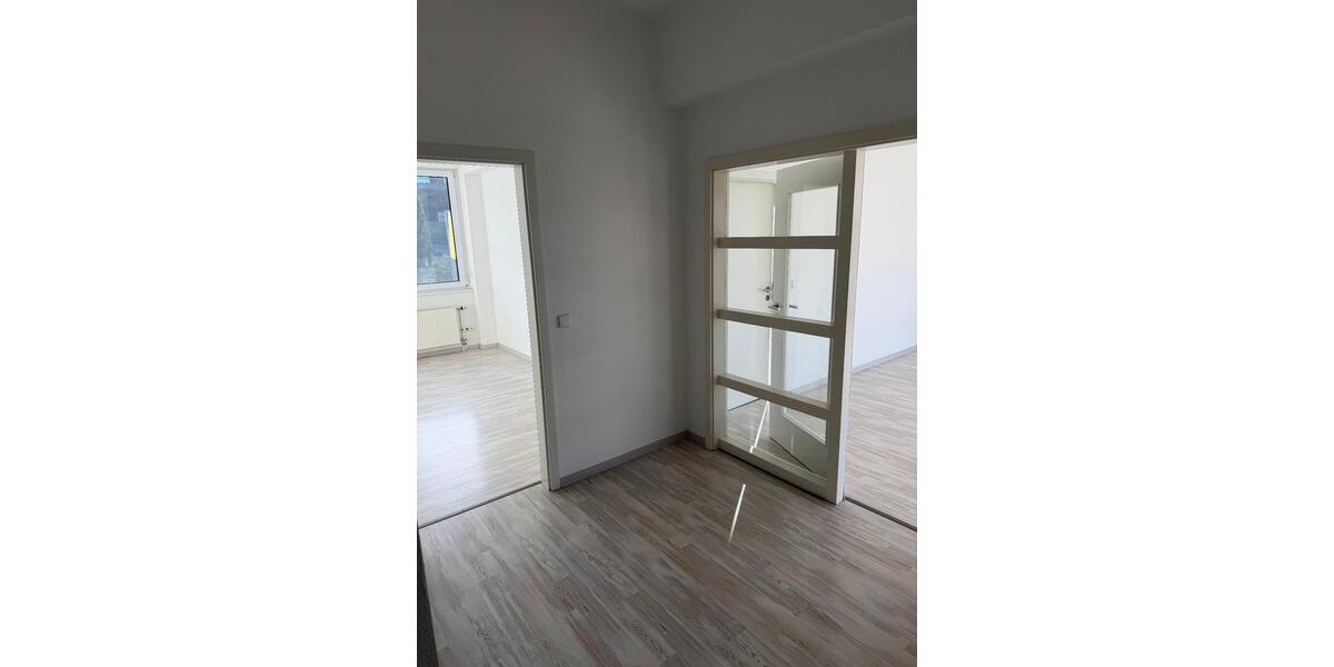 Etagenwohnung Hüttlingen - 3 Zimmer, 100 m&sup2;, 950&euro; | Angebot:25641317