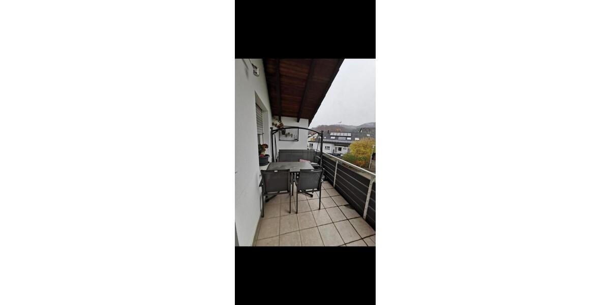 Dachgeschoßwohnung Essingen - 3 Zimmer, 90 m&sup2;, 850&euro; | Angebot:26681912