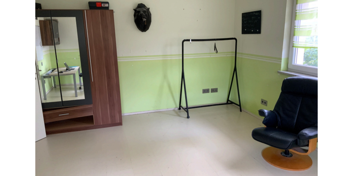 Einfamilienhaus Bopfingen - 6 Zimmer, 260 m&sup2;, 2.400&euro; | Angebot:25845679