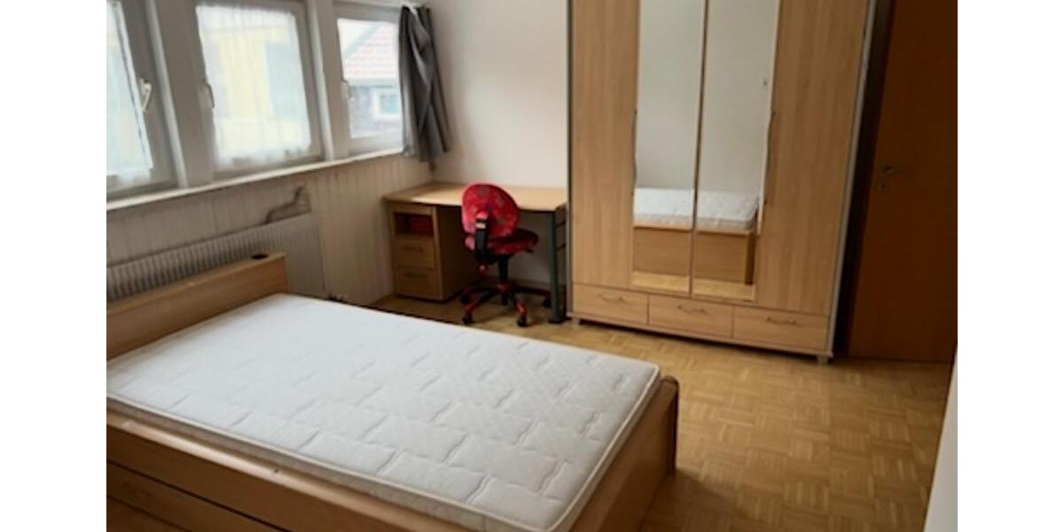 Dachgeschoßwohnung Schwäbisch Gmünd - 5 Zimmer, 150 m&sup2;, 1.000&euro; | Angebot:25053814