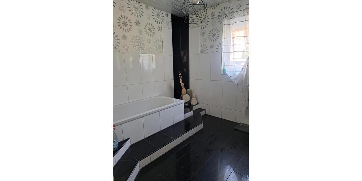 Einfamilienhaus Gschwend - 8 Zimmer, 170 m&sup2;, 1.050.000&euro; | Angebot:26704685