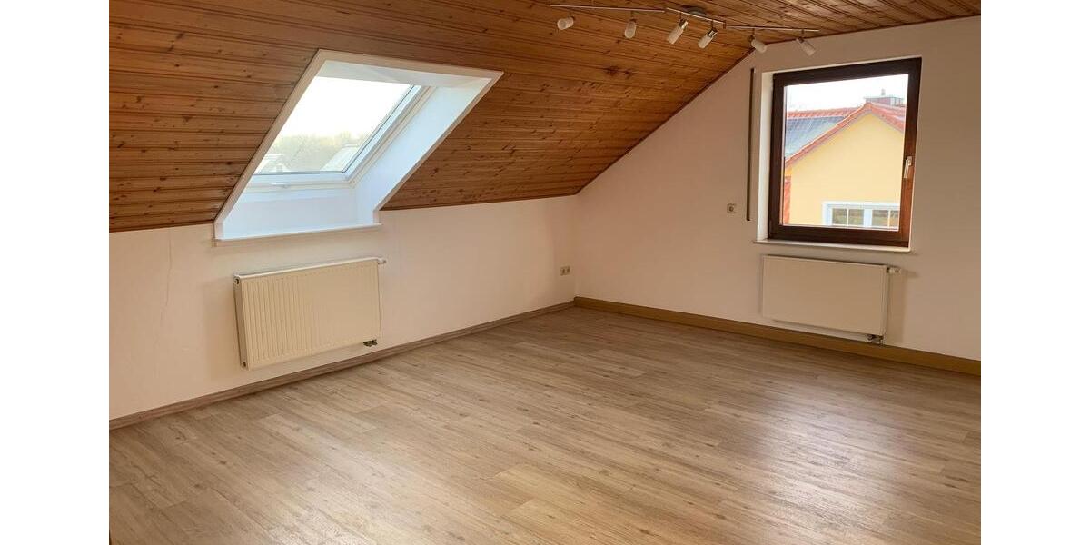 Dachgeschoßwohnung Nördlingen - 3 Zimmer, 74 m&sup2;, 740&euro; | Angebot:23760710