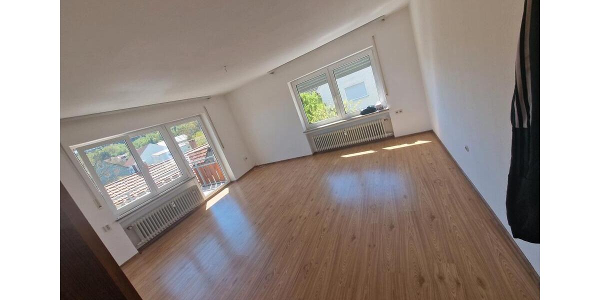 Etagenwohnung Stödtlen - 3 Zimmer, 90 m&sup2;, 650&euro; | Angebot:26460111