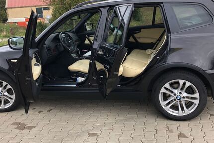 BMW X3 261.100 km 7.600 &euro; Gründelhardt 74586