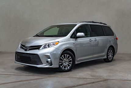 Toyota Sienna 19.000 km 29.900 &euro; Iggingen 73574