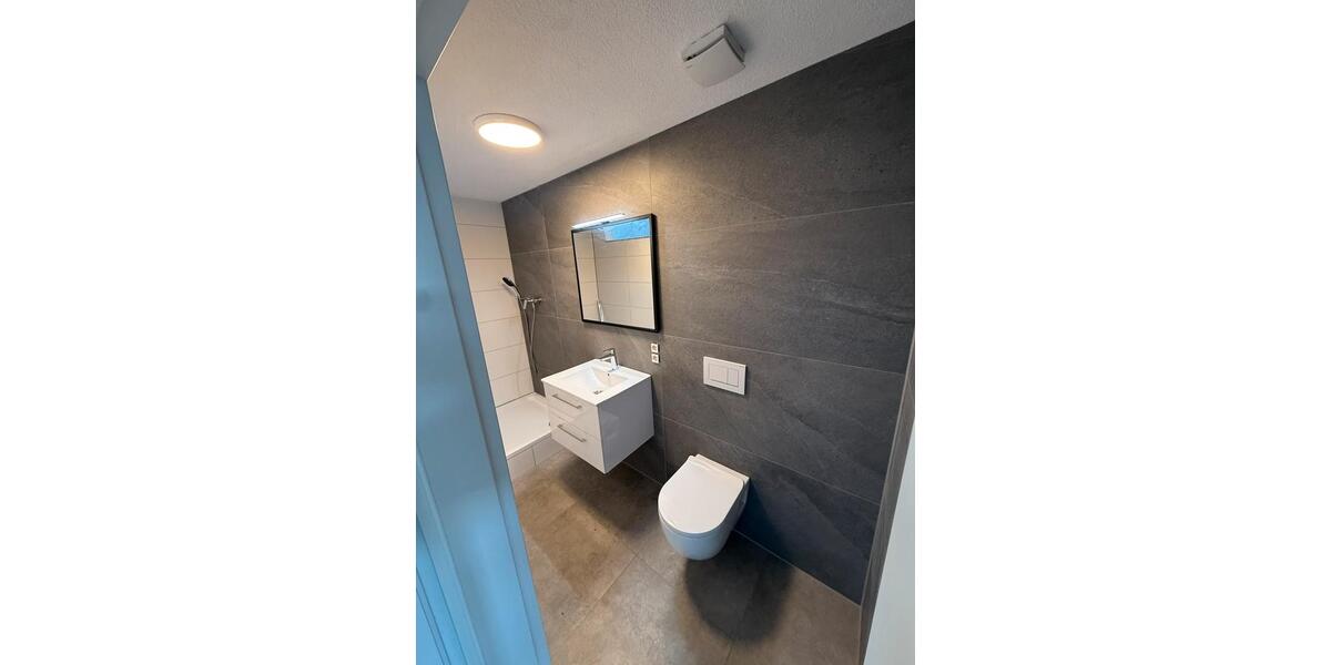 Dachgeschoßwohnung Täferrot - 2 Zimmer, 60 m&sup2;, 1.000&euro; | Angebot:25802928