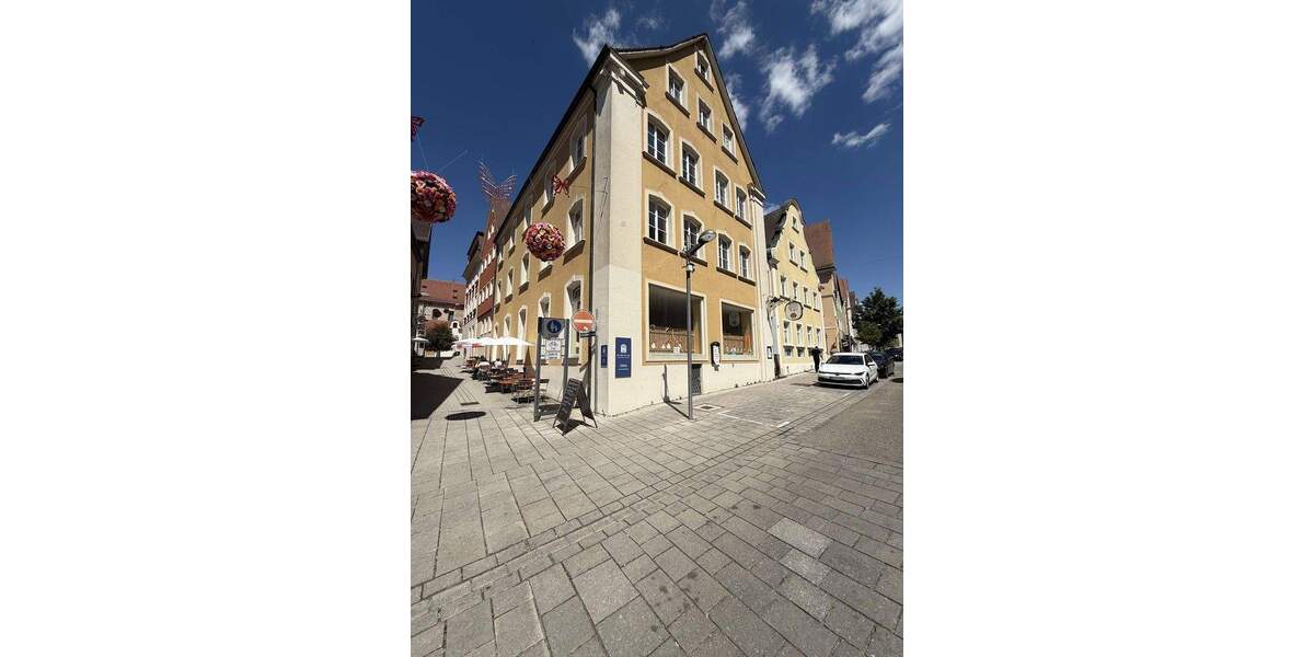 Etagenwohnung Ellwangen - 6 Zimmer, 136 m&sup2;, 1.360&euro; | Angebot:25657526