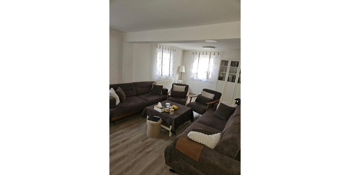 Doppelhaushälfte Aalen - 5 Zimmer, 160 m&sup2;, 340.000&euro; | Angebot:25875703