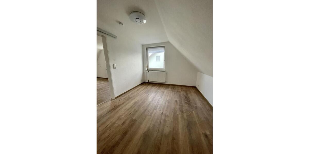 Dachgeschoßwohnung Nattheim - 3 Zimmer, 65 m&sup2;, 780&euro; | Angebot:25340815
