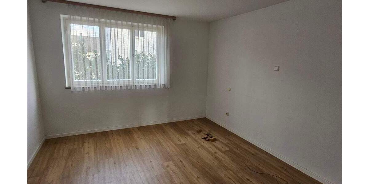 Mehrfamilienhaus, Wohnhaus Giengen an der Brenz Giengen - 6 Zimmer, 138 m&sup2;, 295.000&euro; | Angebot:25740487