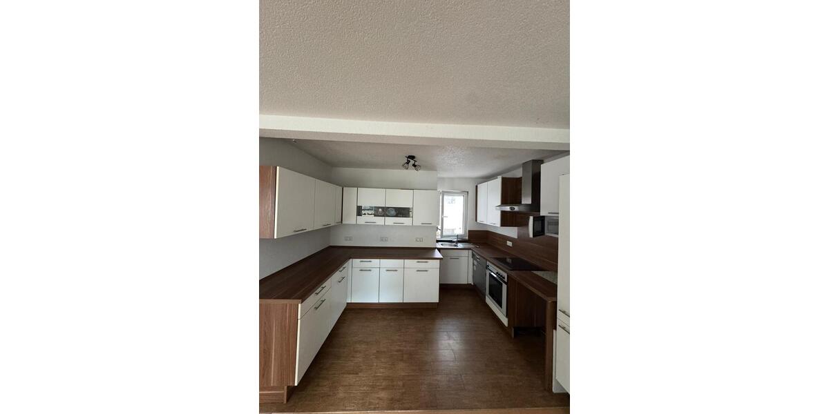 Etagenwohnung Aalen - 4 Zimmer, 110 m&sup2;, 1.100&euro; | Angebot:26041290