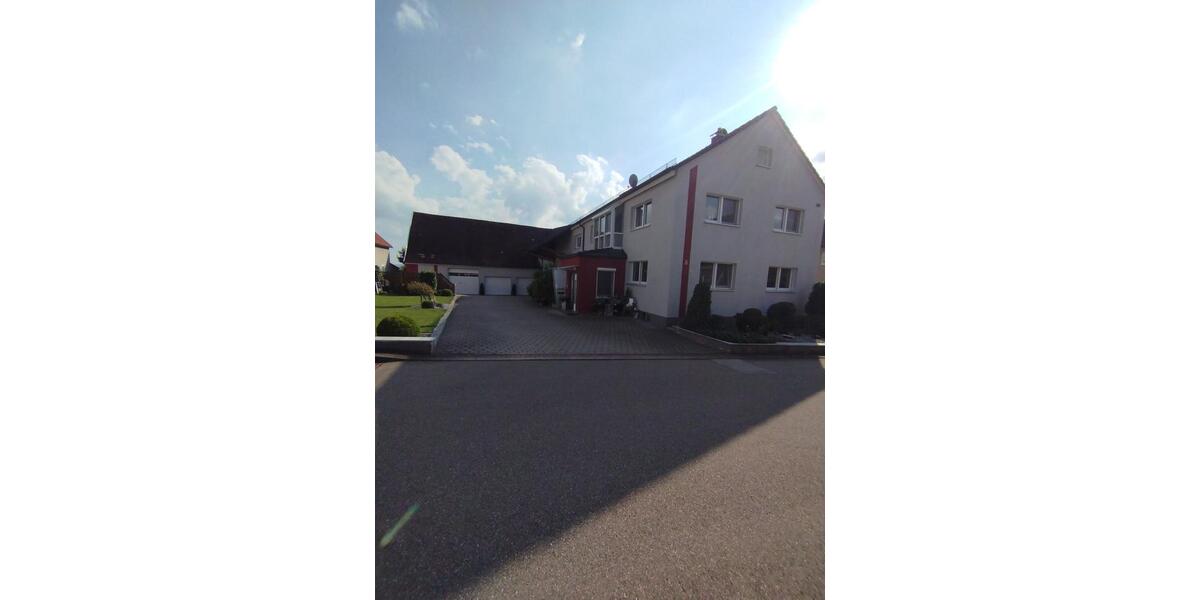 Mehrfamilienhaus, Wohnhaus Unterschneidheim - 10 Zimmer, 240 m&sup2;, 699.000&euro; | Angebot:23424620