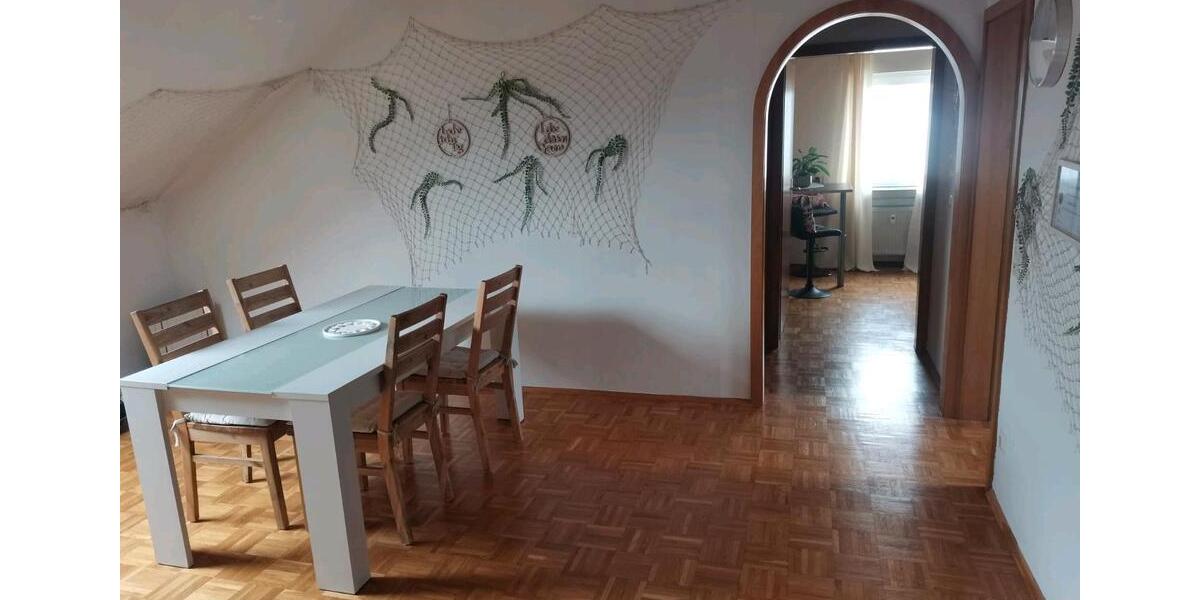 Dachgeschoßwohnung Rosenberg - 3 Zimmer, 77 m&sup2;, 850&euro; | Angebot:26019853