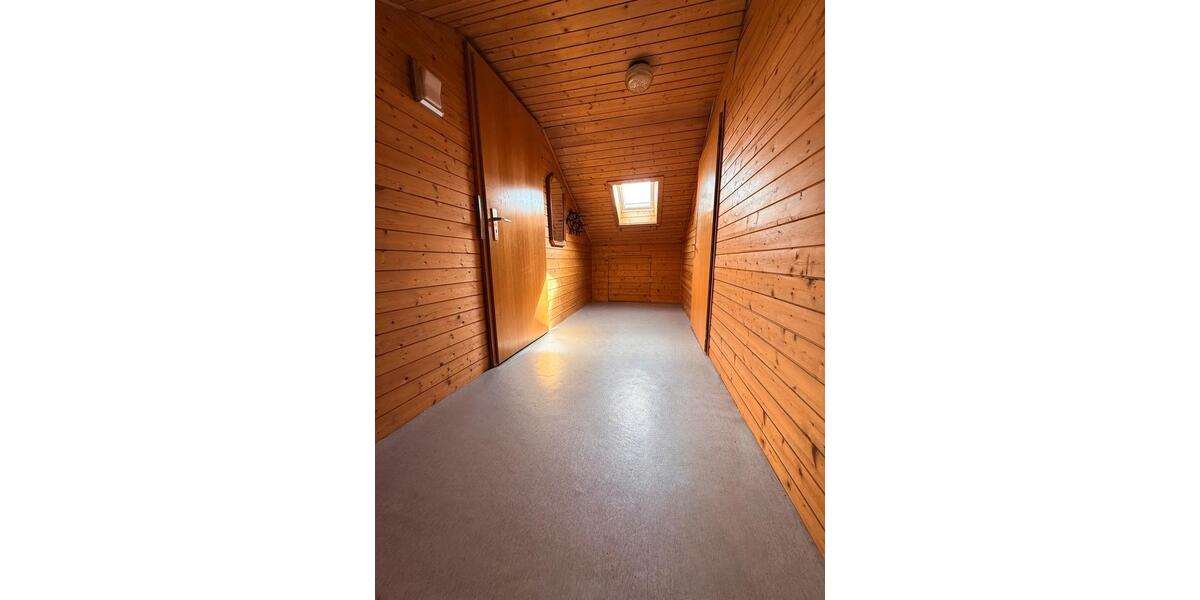 Etagenwohnung Aalen Dewangen - 5 Zimmer, 166 m&sup2;, 1.250&euro; | Angebot:26035415