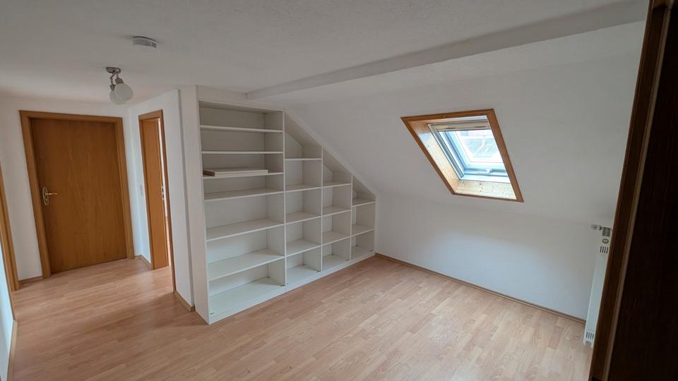 Dachgeschoßwohnung Dischingen - 4.5 Zimmer, 102 m&sup2;, 980&euro; | Angebot:26030749