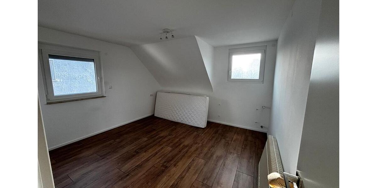 Einfamilienhaus Heidenheim an der Brenz - 6 Zimmer, 124 m&sup2;, 370.000&euro; | Angebot:26022780