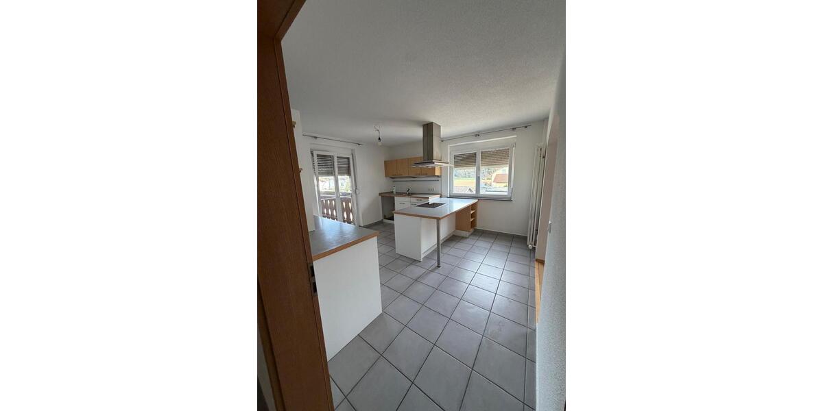 Erdgeschoßwohnung Abtsgmünd - 4 Zimmer, 130 m&sup2;, 1.290&euro; | Angebot:26050725