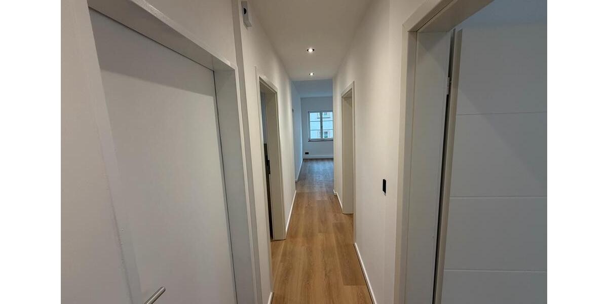 Etagenwohnung Ellwangen (Jagst) - 3 Zimmer, 60 m&sup2;, 1.100&euro; | Angebot:25512953