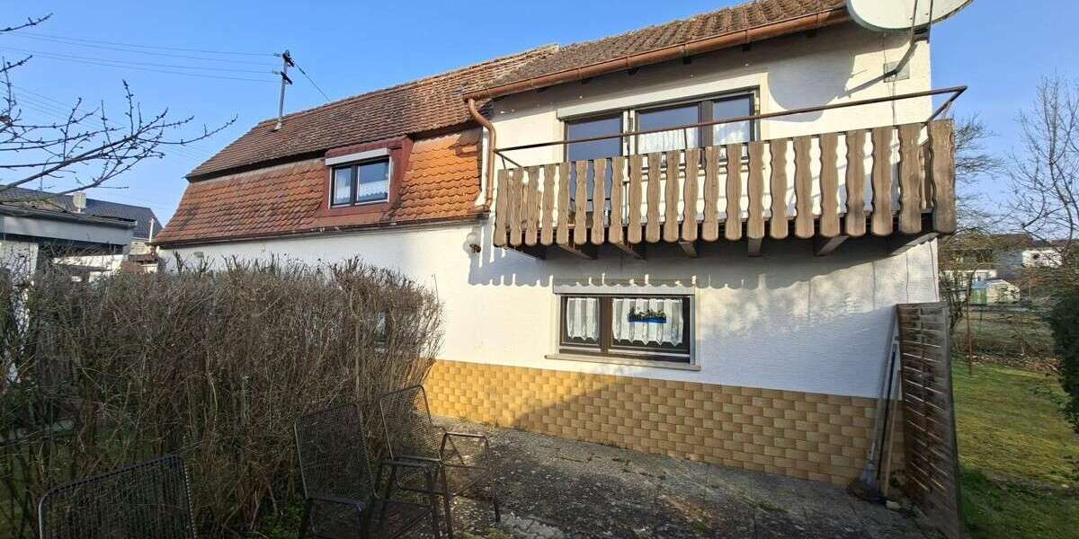 Einfamilienhaus Giengen an der Brenz / Burgberg Burgberg - 5 Zimmer, 91 m&sup2;, 155.000&euro; | Angebot:26016301