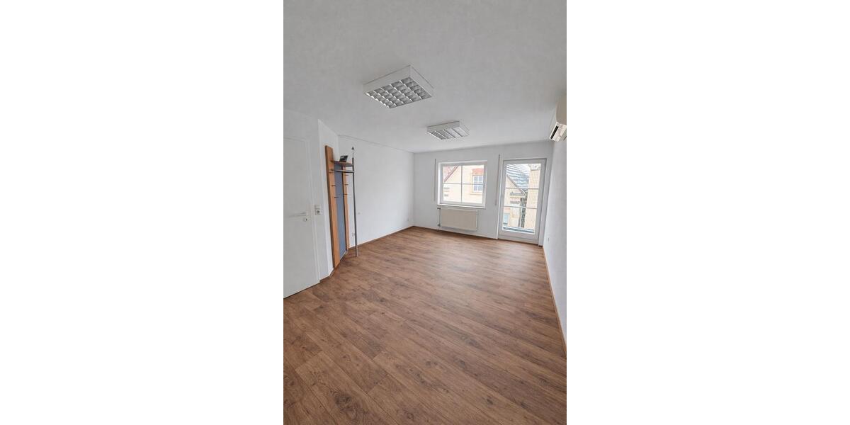 Etagenwohnung Aalen Unterkochen - 6 Zimmer, 170 m&sup2;, 400&euro; | Angebot:24979817