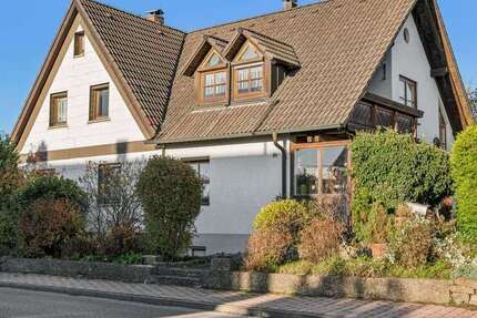 Haus Unterschneidheim - 8 Zimmer, 176 m&sup2;, 235.000&euro; | Angebot:24360444