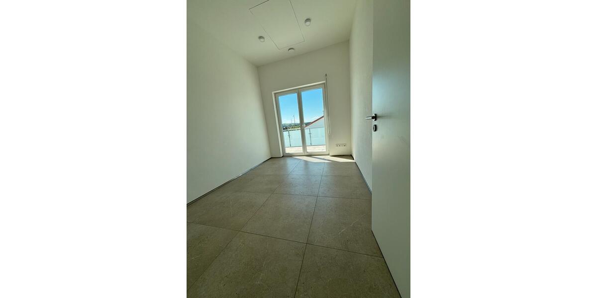 Einfamilienhaus Ellwangen (Jagst) - 3 Zimmer, 104 m&sup2;, 1.607&euro; | Angebot:27587678