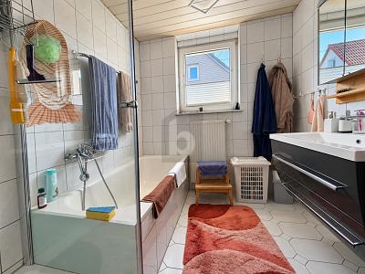 FAMILIENFREUNDLICHES STADTHAUS MIT GARTEN + GARAGE - Einfamilienhaus Aalen | Angebot:27540144