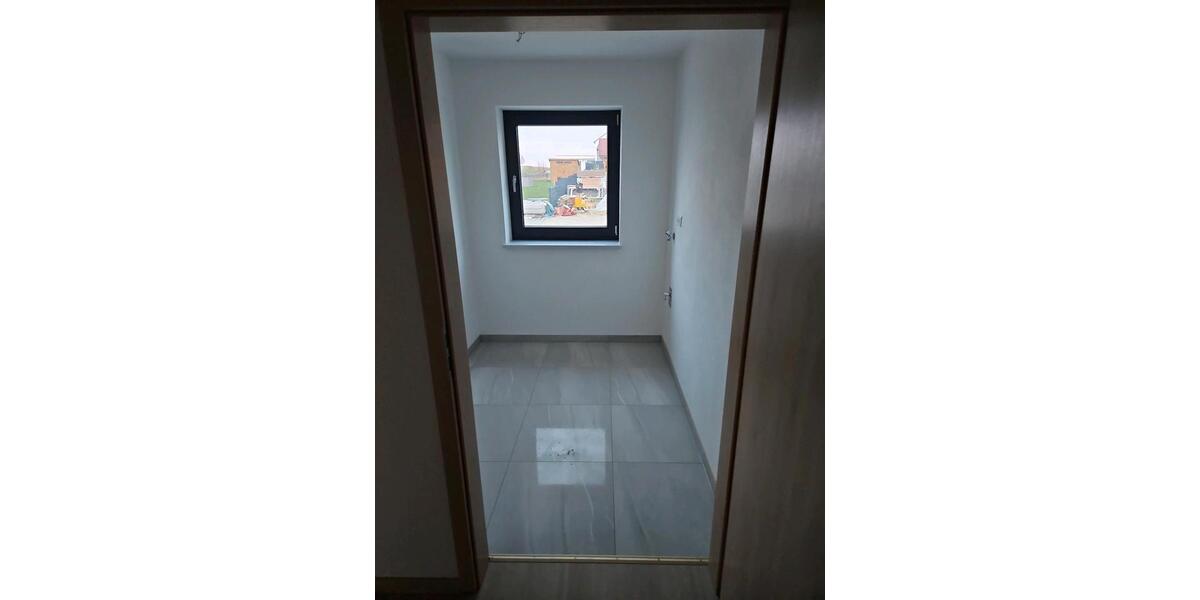 Erdgeschoßwohnung Wallerstein - 4.5 Zimmer, 120 m&sup2;, 1.100&euro; | Angebot:26032309
