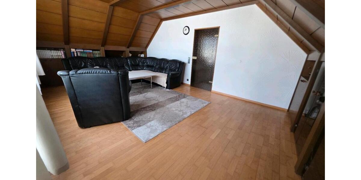 Dachgeschoßwohnung Schwäbisch Gmünd Bargau - 6.5 Zimmer, 117 m&sup2;, 245.000&euro; | Angebot:25948568