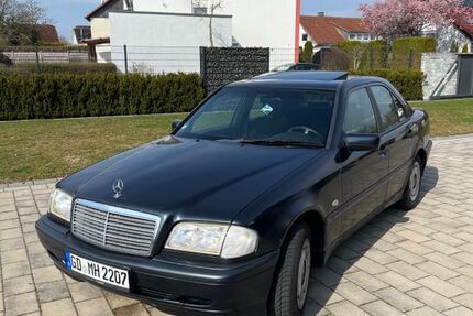 Mercedes-Benz C 180 260.000 km 2.800 &euro; Aalen 73431