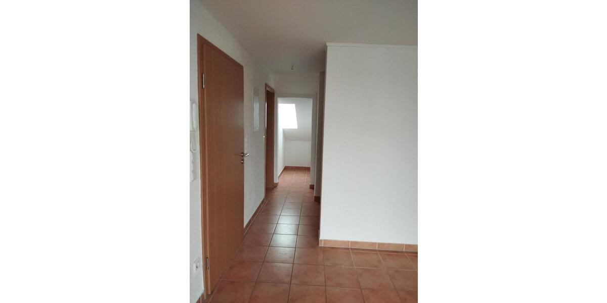 Dachgeschoßwohnung Täferrot - 3 Zimmer, 85 m&sup2;, 850&euro; | Angebot:26049607