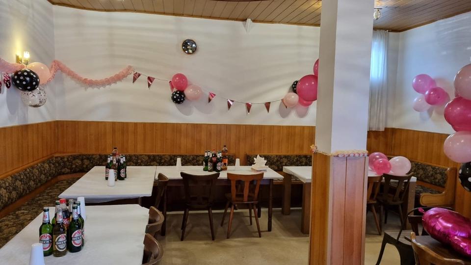 Mehrfamilienhaus, Wohnhaus Schwäbisch Gmünd - 11 Zimmer, 260 m&sup2;, 220.000&euro; | Angebot:25633068